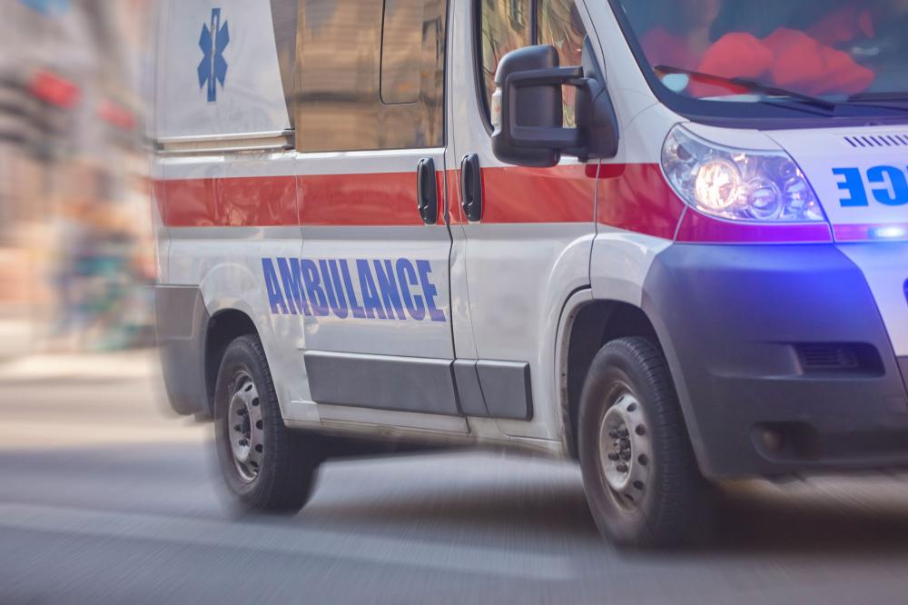 Ambulance près de Couzeix